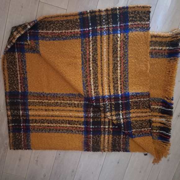 Blanket Scarf - Picture 2 of 10